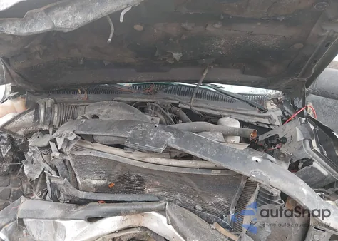 2005 Chevrolet Avalanche 1500 Z66 из США, поврежденный, VIN 3GNEC12Z75G246701